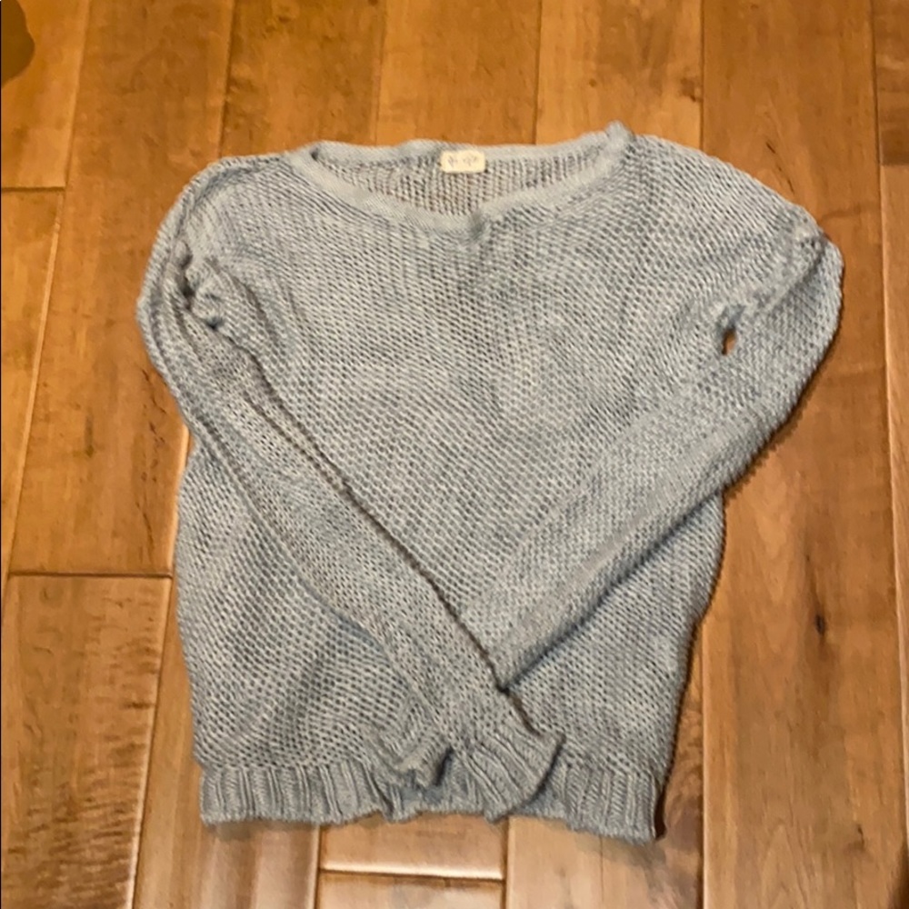 Cozy blue knit sweater 🐳